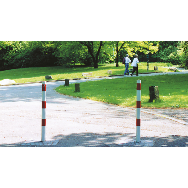 Barrier posts | Steel tube  60 x 2,5 mm | removable | without locking mechanism | hot-dip galvanized and white coated withthree red reflecting stripes | without eyelet